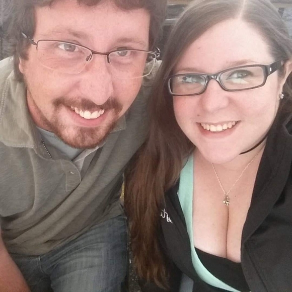 Meet your Posher, Alyssa - Picture 3 of 3